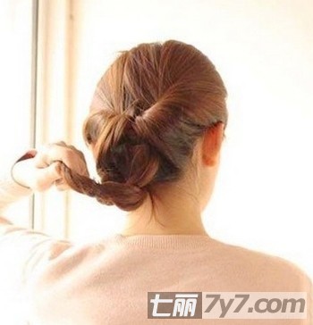 夏日长发编发盘发步骤图解 简单易学打造韩式