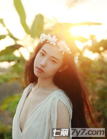<em>头发掉</em>的厉害<em>怎么</em>办? 8个秘诀让<em>头发</em>长得又快