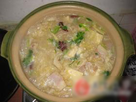 冻豆腐炖酸菜