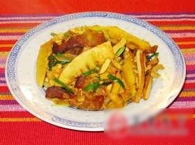 腊肉豆干炒藠头