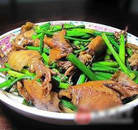 韭菜花炒笔管