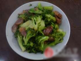 腊肠炒花菜