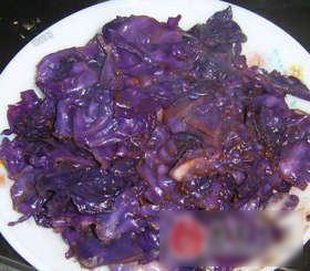 牛肉酱手撕紫甘蓝