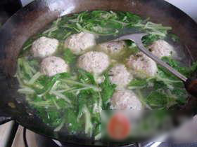 青菜肉圆汤