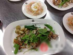蒜味鸡腿小土豆